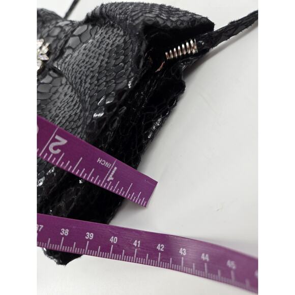 Glam Hollywood Ruffle Evening Rhinestone Brooch IMAN Global Clutch Purse - Picture 14 of 16